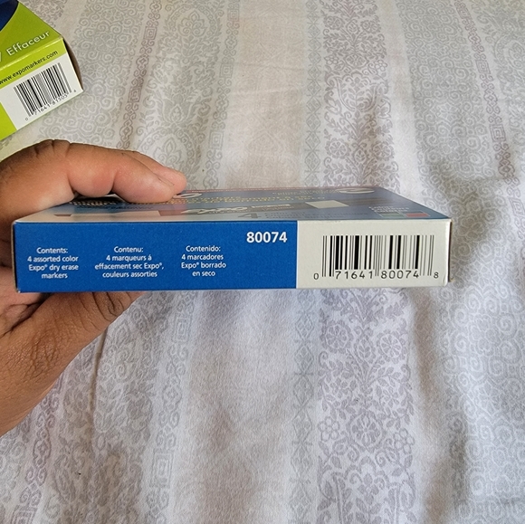 Expo Dry Erase Markers (4) and White Board Eraser - Picture 3 of 6